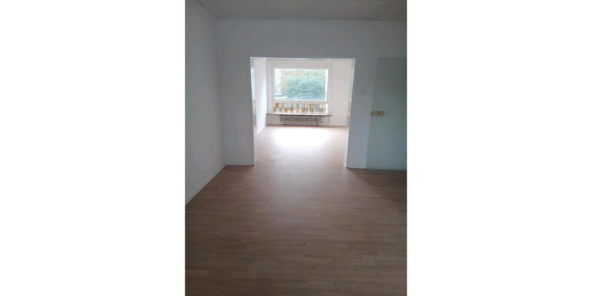 Etagenwohnung Gelsenkirchen Gelsenkirchen-Mitte - 3 Zimmer, 81 m&sup2;, 550&euro; | Angebot:26335328