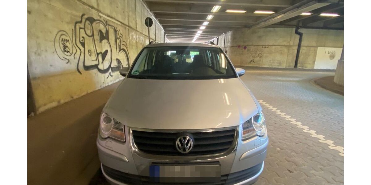 VW Touran 281.500 km 3.000 &euro; Bochum 44801