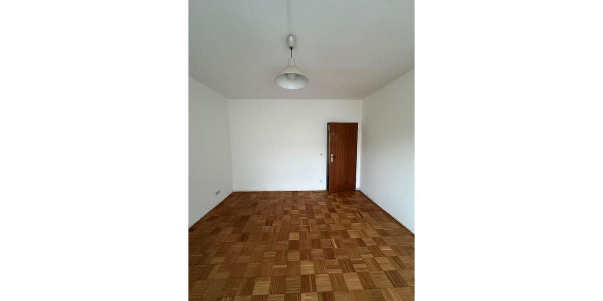 Ansprechende, helle Büroräume mit Blick auf den Neutorplatz zimmer