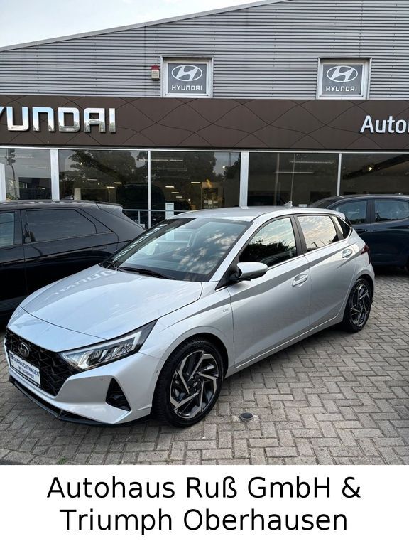i20