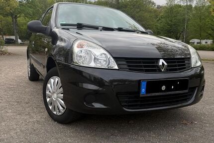Renault Clio 140.000 km 2.200 &euro; Bochum 44892