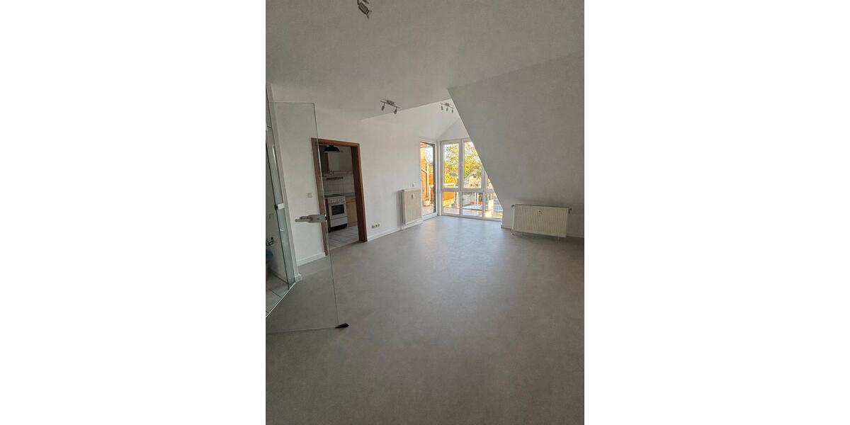 Dachgeschoßwohnung Moers Rheinkamp - 2 Zimmer, 55 m&sup2;, 650&euro; | Angebot:26272244