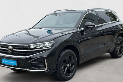 VW Touareg 25.365 km 64.880 € Wesel 46483