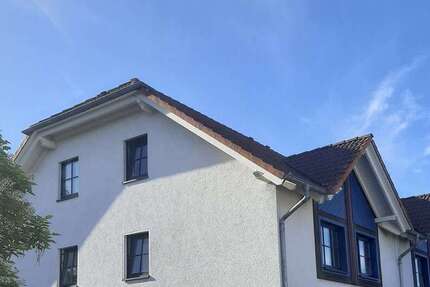 Haus zum Mieten in Halle 1.800 € 186 m²
