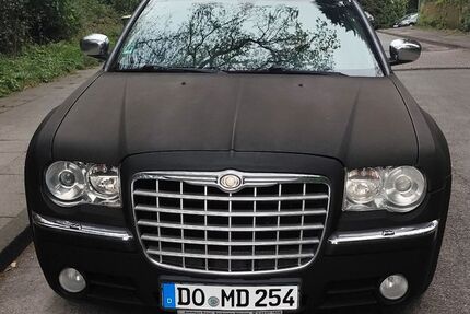 Chrysler 300C 230.000 km 2.500 € Herne 44625