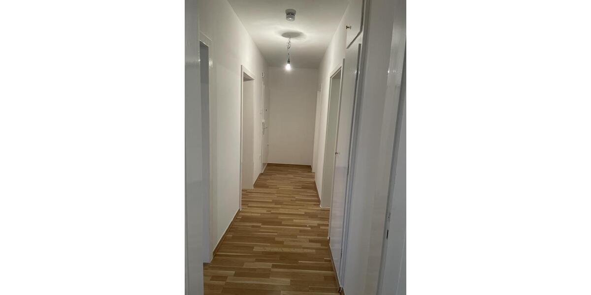 ***GERÄUMIGE 3-ZIMMER WOHNUNG MIT BALKON*** 3 zimmer