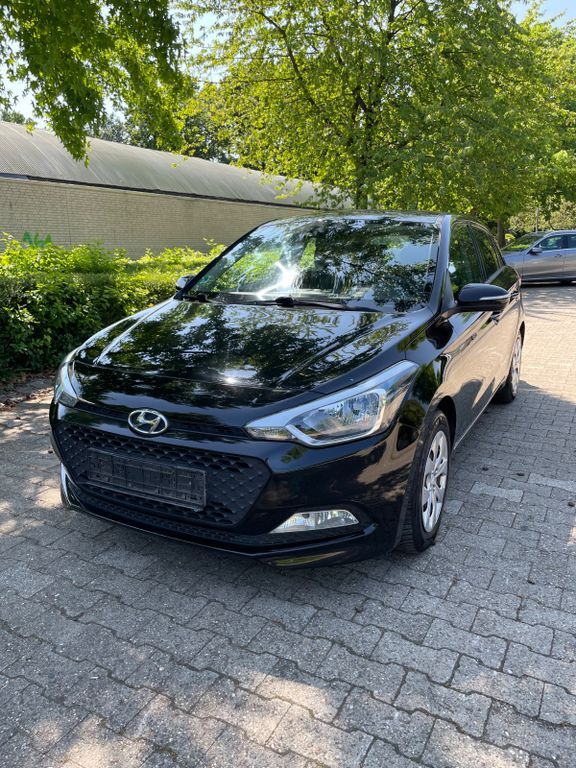 i20