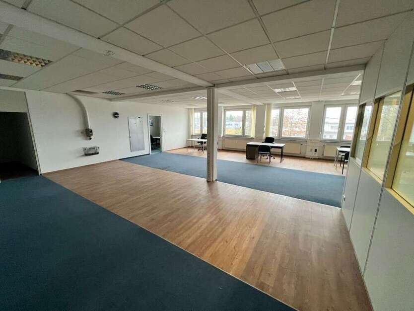 Büro in Lübeck 2.800 € 400 m²