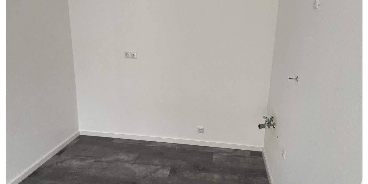 Wohnen am Duisburger Kaiserberg: großzügig aufgeteilte, vor 3 Jahren modernisierte 3- Zimmer-Wohnung (zwei Balkone). 3 zimmer