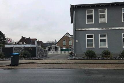 Doppelhaushälfte mit 6,5 Zimmer und 649 qm Grundstück 6.5 zimmer