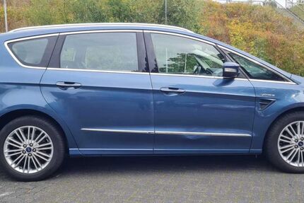 Ford S-Max 113.000 km 16.900 &euro; Ratingen 40878