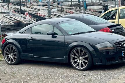 Audi TT 243.000 km 7.950 &euro; Recklinghausen 45661