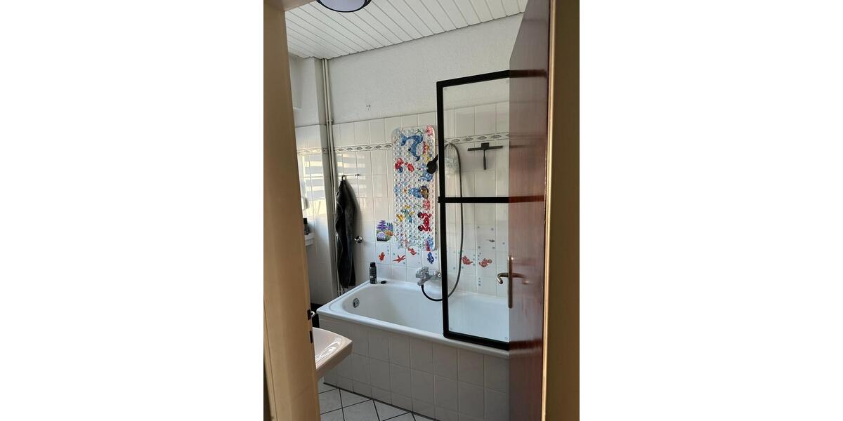 Erdgeschoßwohnung Gladbeck - 4 Zimmer, 85 m&sup2;, 850&euro; | Angebot:26262942