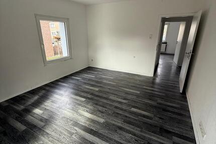 Wohnung Castrop-Rauxel Bladenhorst - 3 Zimmer, 77 m&sup2;, 700&euro; | Angebot:25330947