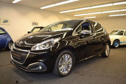 Peugeot 208 101.000 km 9.495 &euro; Mülheim-Speldorf 45478