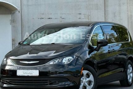 Chrysler Pacifica 25.587 km 25.990 &euro; Essen 45141