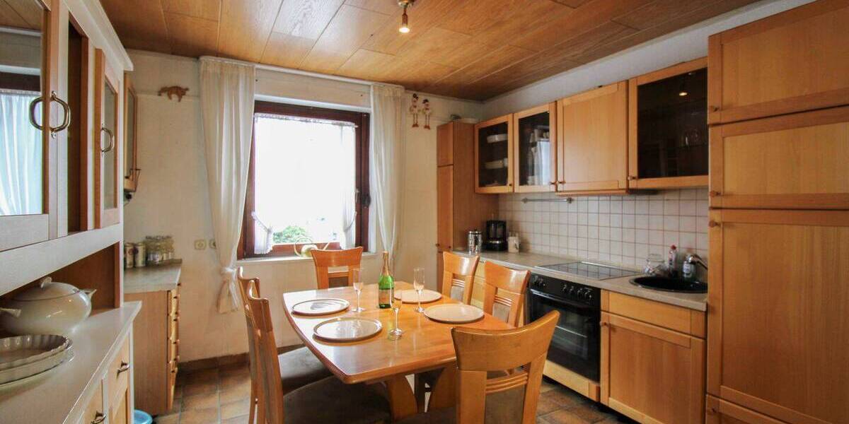 Reihenmittelhaus Essen Ostviertel - 4 Zimmer, 130 m&sup2;, 279.000&euro; | Angebot:26818453