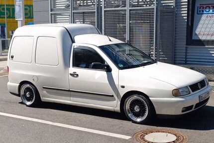 VW Caddy 152.000 km 2.500 &euro; Duisburg 47137