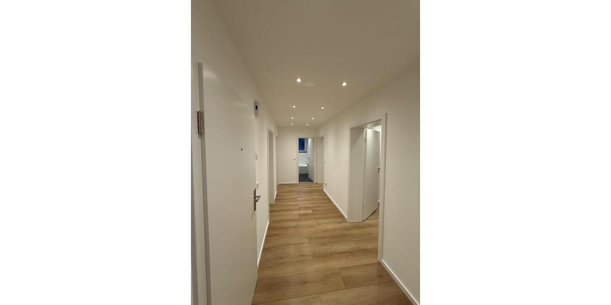 Etagenwohnung Moers Rheinkamp - 3 Zimmer, 79 m&sup2;, 1.550&euro; | Angebot:27619547