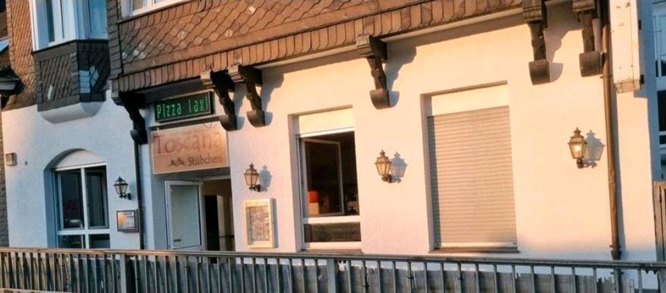 Etagenwohnung Velbert Pöthen - 1 Zimmer, 95 m&sup2;, 1.111&euro; | Angebot:27596754