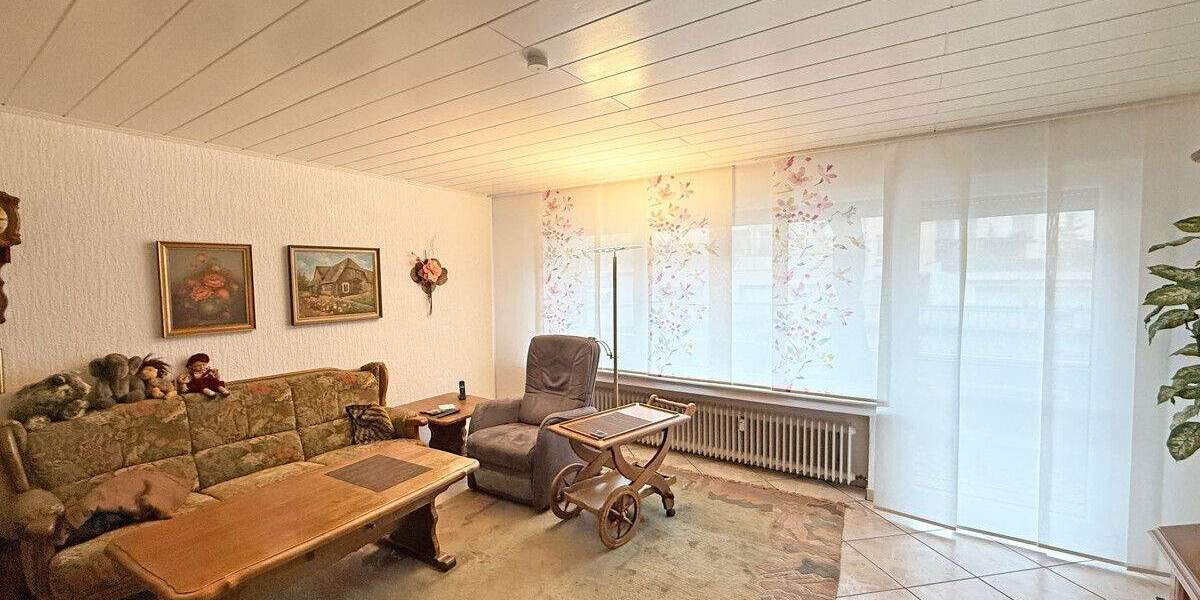 Etagenwohnung Dinslaken Innenstadt - 3 Zimmer, 75 m&sup2;, 209.000&euro; | Angebot:25684461