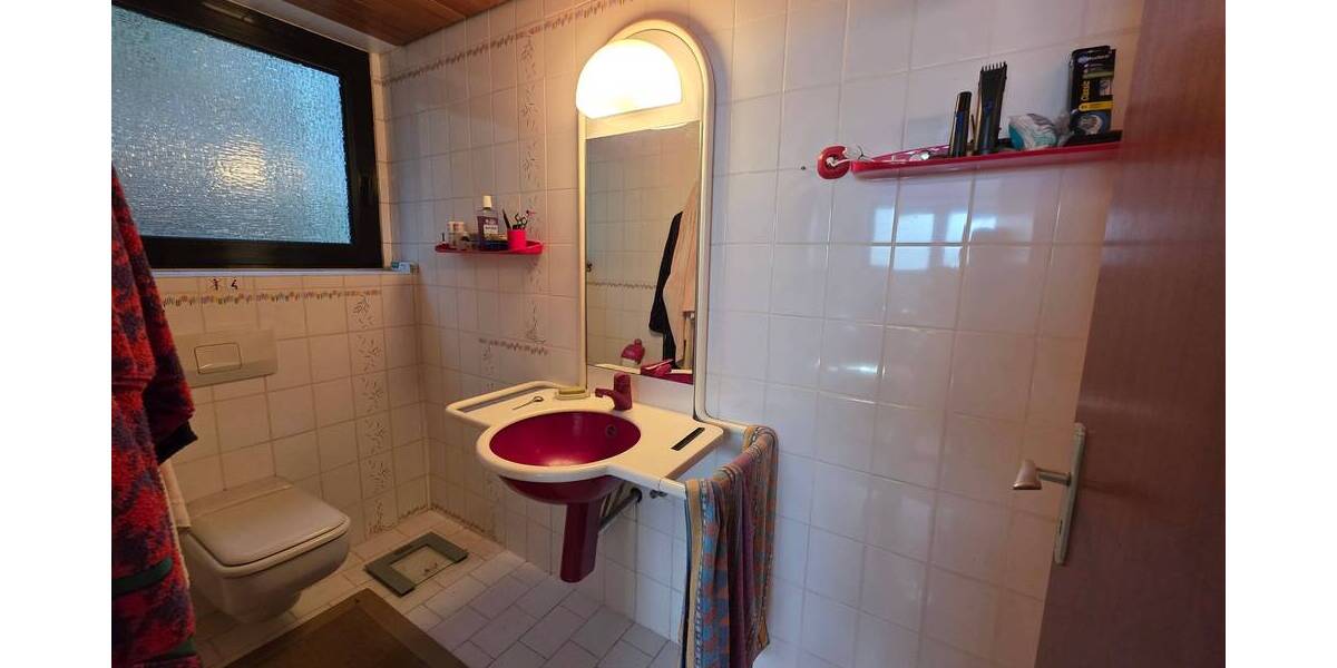 Zweifamilienhaus mit Einliegerwohnung in ruhiger Lage 6 zimmer