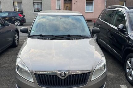 Skoda Fabia 69.900 km 5.799 &euro; Oberhausen 46047