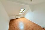 Dachgeschoßwohnung Gelsenkirchen Gelsenkirchen-Mitte - 4 Zimmer, 106 m&sup2;, 725&euro; | Angebot:25054963