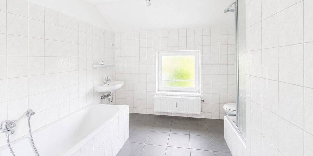 Etagenwohnung Gelsenkirchen Ückendorf - 3 Zimmer, 82 m&sup2;, 520&euro; | Angebot:26787022
