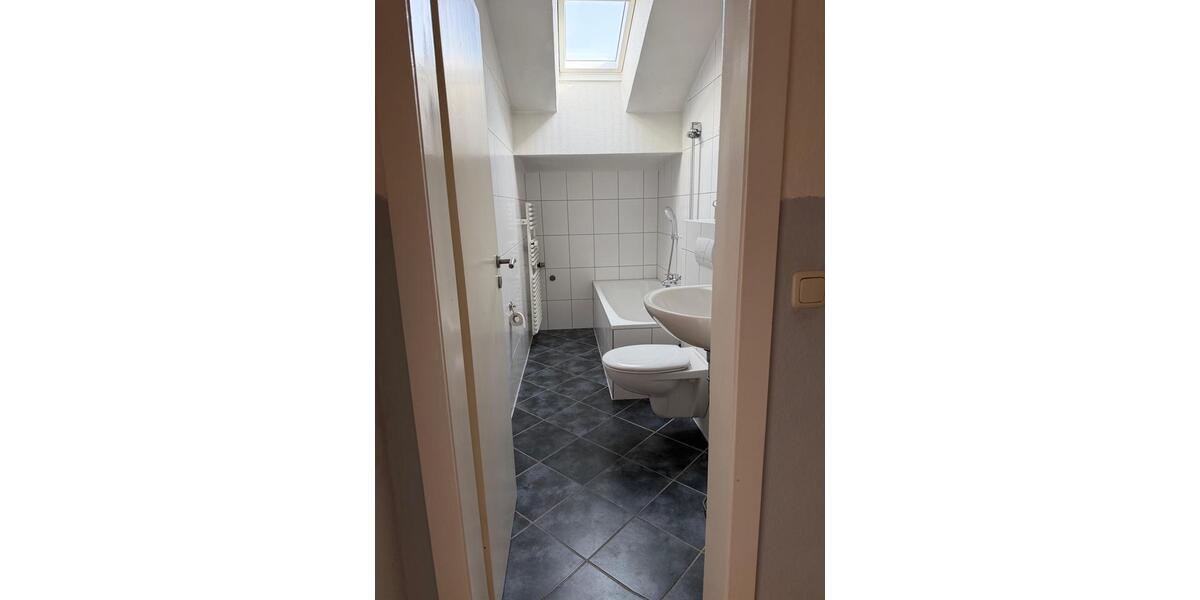 Dachgeschoßwohnung Mülheim an der Ruhr Linksruhr - 1 Zimmer, 35 m&sup2;, 480&euro; | Angebot:26411524