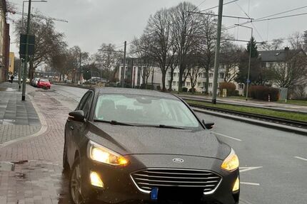 Ford Focus 115.000 km 9.300 &euro; Duisburg 47055
