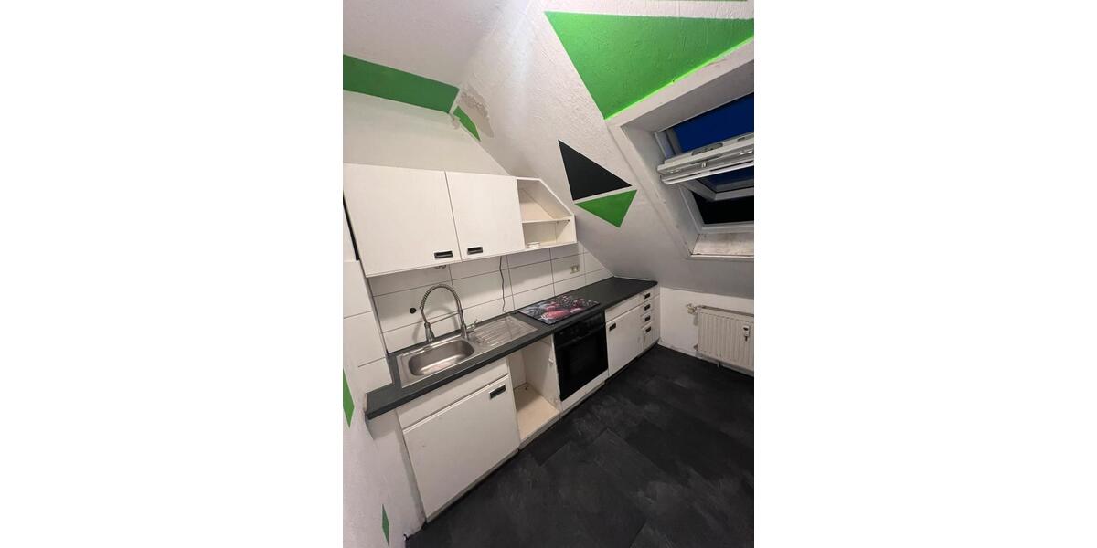 Dachgeschoßwohnung Duisburg Mittelmeiderich - 2.5 Zimmer, 50 m&sup2;, 550&euro; | Angebot:26265956