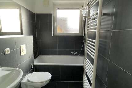 Wohnung Duisburg Mittelmeiderich - 2 Zimmer, 55 m&sup2;, 400&euro; | Angebot:26882629