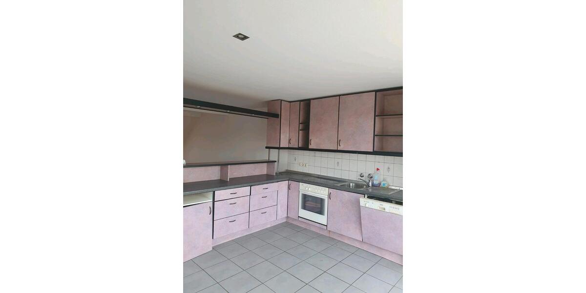 Dachgeschoßwohnung Gelsenkirchen - 2 Zimmer, 98 m&sup2;, 155.000&euro; | Angebot:25599725