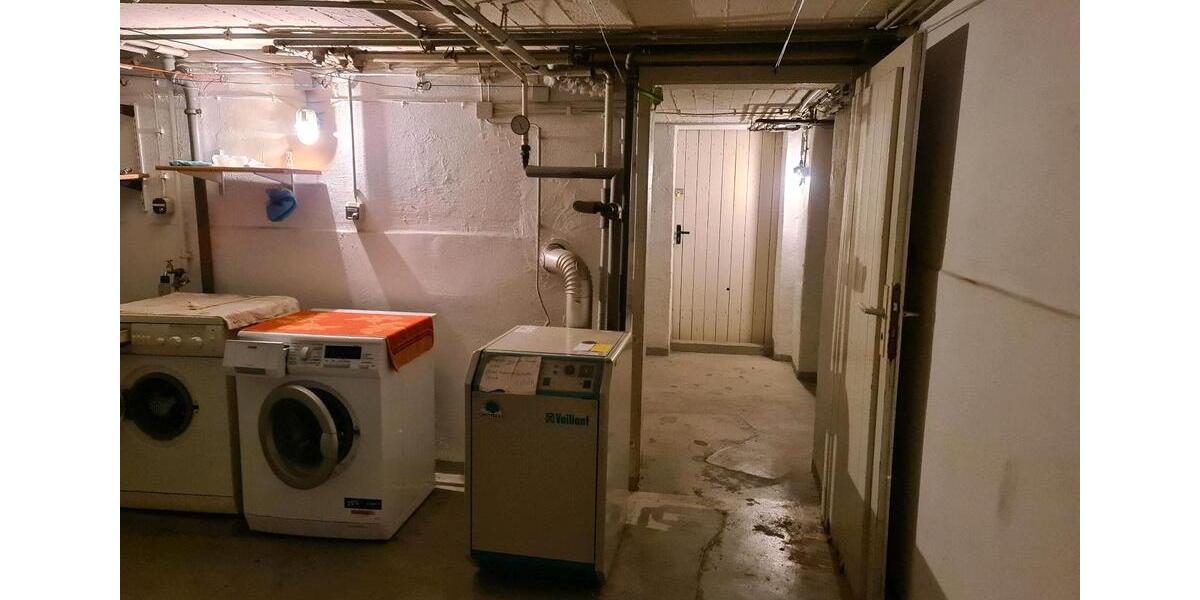 Mehrfamilienhaus, Wohnhaus Duisburg Essenberg - 9 Zimmer, 280 m&sup2;, 419.000&euro; | Angebot:24198168