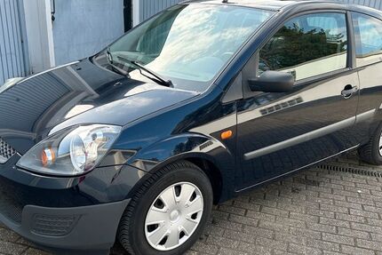 Ford Fiesta 74.050 km 2.150 &euro; Oberhausen 46047