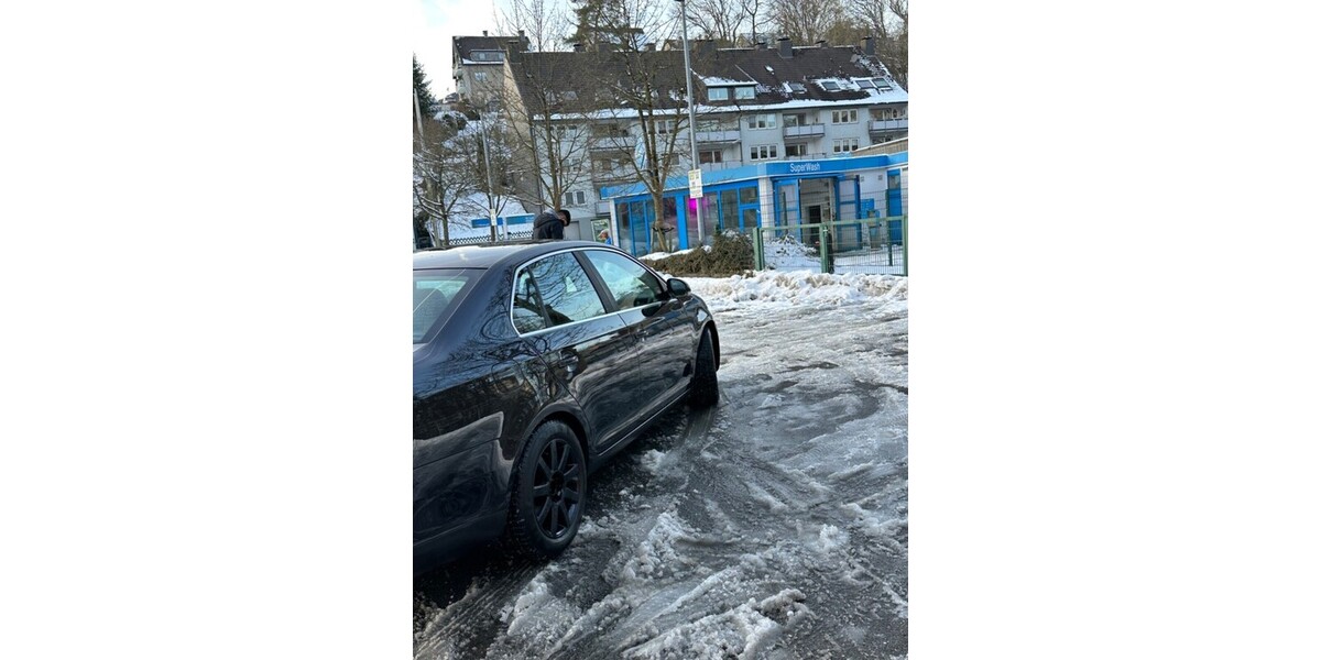 VW Jetta 100.000 km 6.000 € Velbert 42551