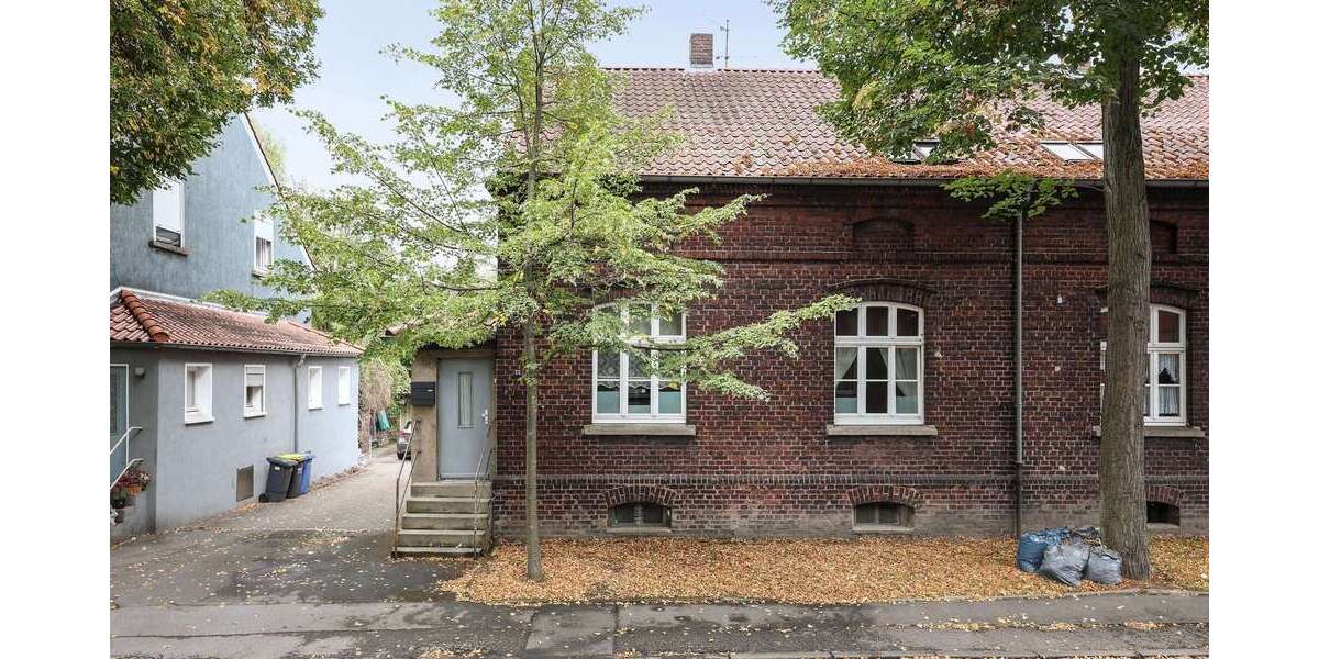 Haus zum Kaufen in Essen 210.000 € 123.4 m² 6.5 zimmer