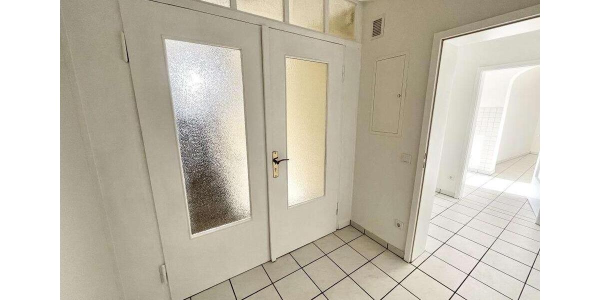 Etagenwohnung Gelsenkirchen Ückendorf - 3 Zimmer, 80 m&sup2;, 600&euro; | Angebot:26182873