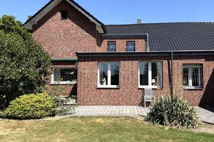 Haus Moers / Rheinkamp Rheinkamp - 9 Zimmer, 255 m&sup2;, 2.600&euro; | Angebot:27348153