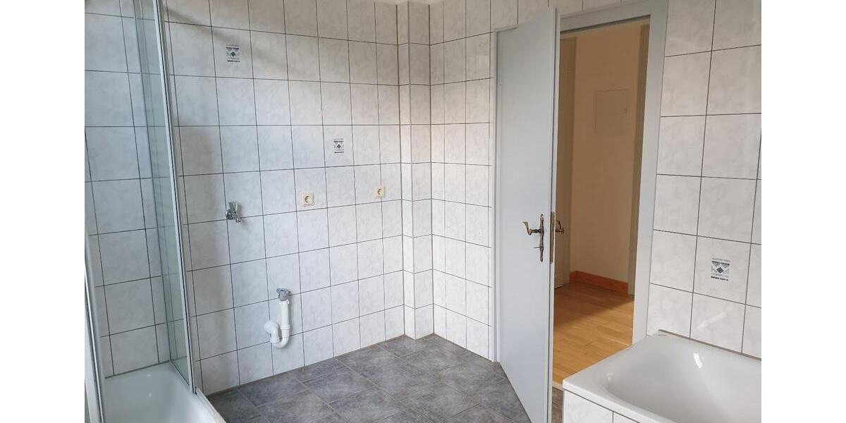 Erdgeschoßwohnung Duisburg Mittelmeiderich - 3 Zimmer, 75 m&sup2;, 600&euro; | Angebot:26321219