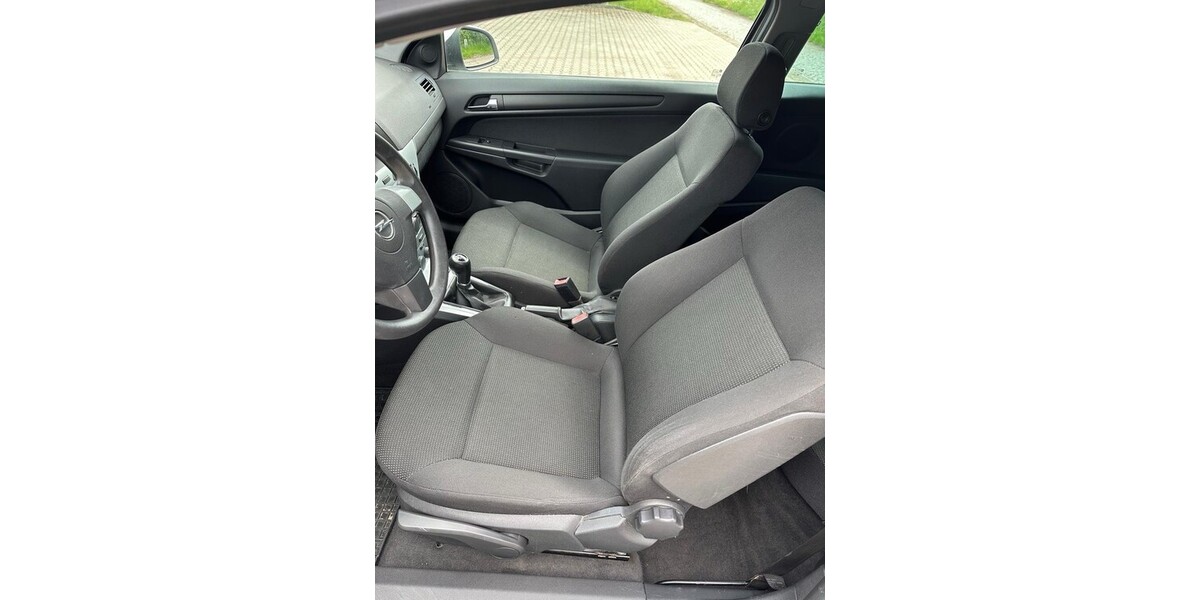 Opel Astra GTC J 175.000 km 4.000 &euro; Essen 45121