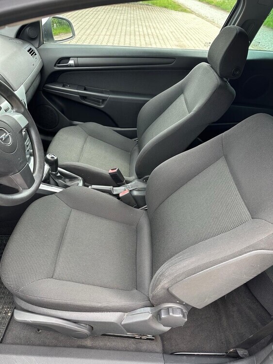 Opel Astra GTC J 175.000 km 4.000 € Essen 45121