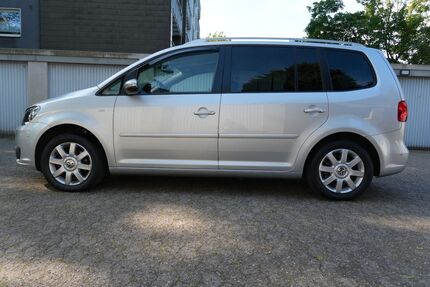 VW Touran 132.900 km 12.200 &euro; Recklinghausen 45665
