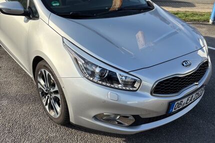 Kia ceed / Ceed 70.200 km 11.100 &euro; Oberhausen 46047