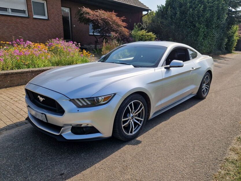 Ford Mustang 74.000 km 19.999 € Hamminkeln 46499