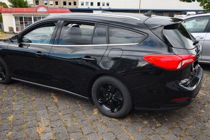 Ford Focus 136.017 km 8.900 &euro; Bottrop 46242