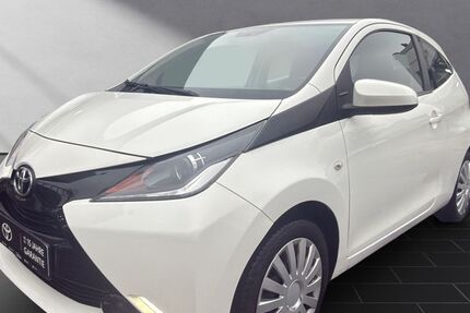 Toyota Aygo (X) 87.101 km 6.950 € Dinslaken 46537
