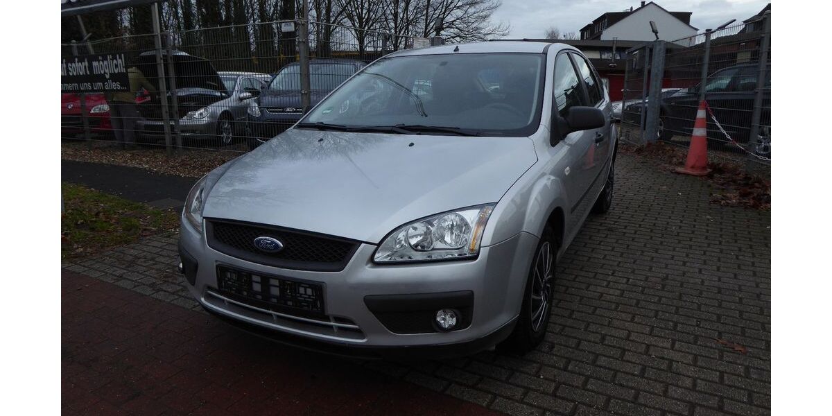 Ford Focus 122.000 km 2.990 &euro; Duisburg 47249