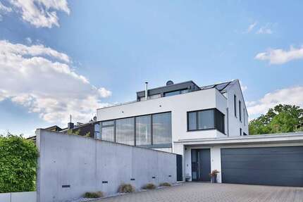 Haus zum Kaufen in Sindelfingen 1.950.000 € 285 m²